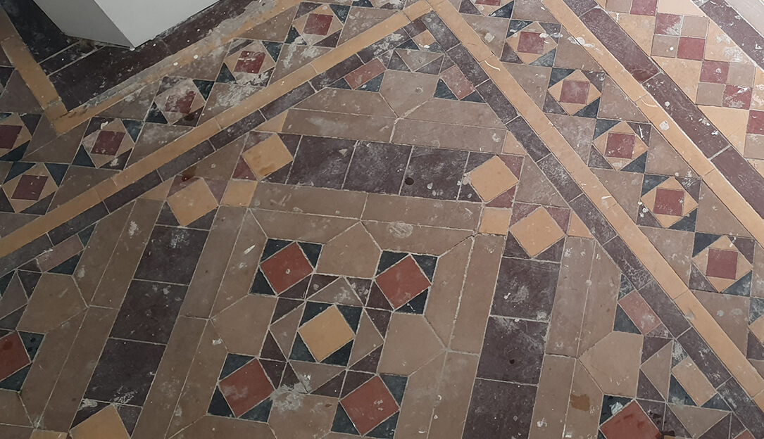 cleaning victorian floor tiles